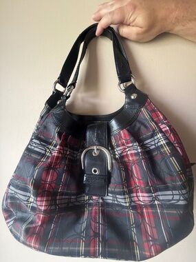 Vintage Coach Soho Pleated Signature Style Hobo Bag